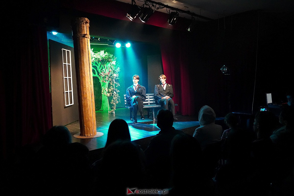 Spektakl “Pierwsza lepsza” w Klubie Oczko [23.02.2024] - zdjęcie #20 - eOstroleka.pl