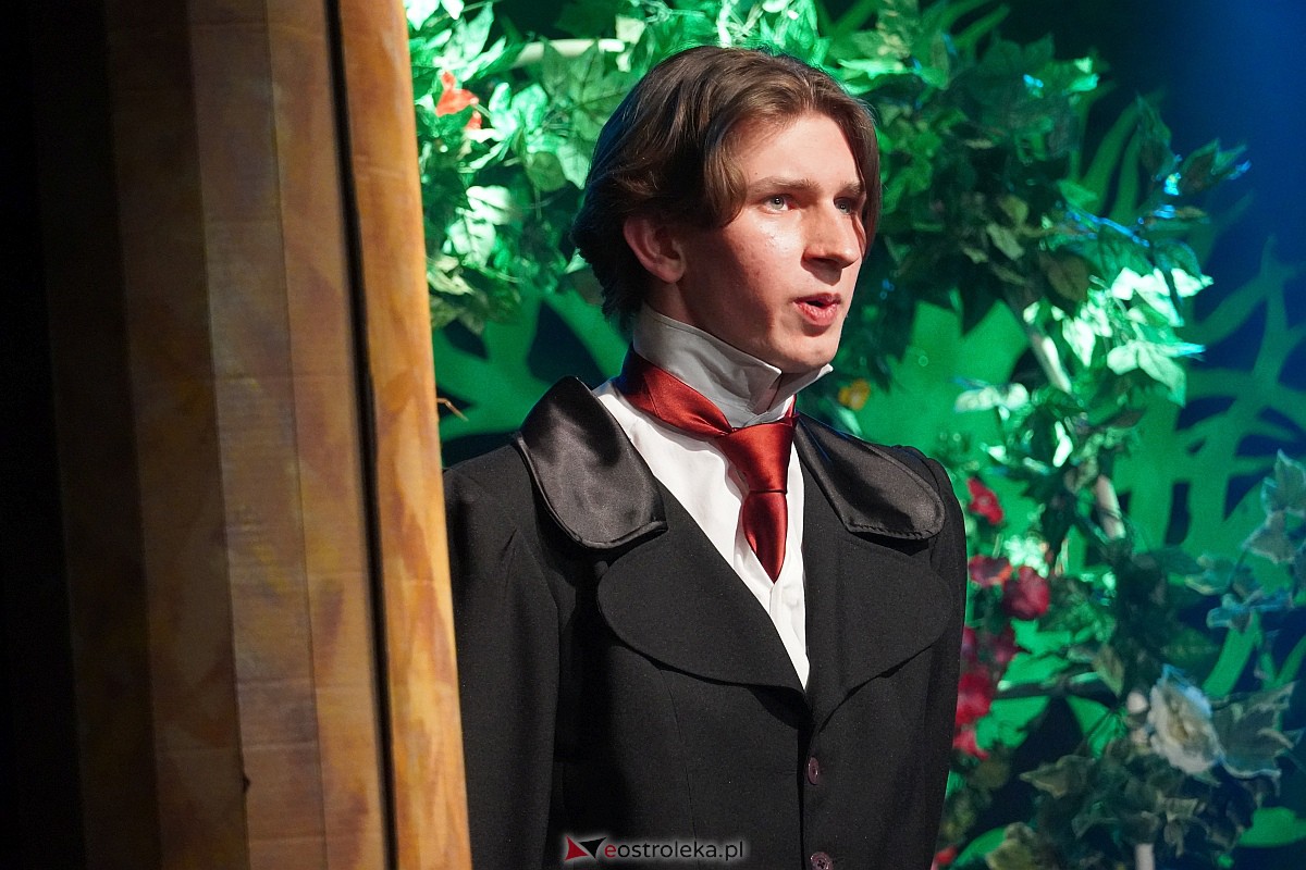 Spektakl “Pierwsza lepsza” w Klubie Oczko [23.02.2024] - zdjęcie #17 - eOstroleka.pl