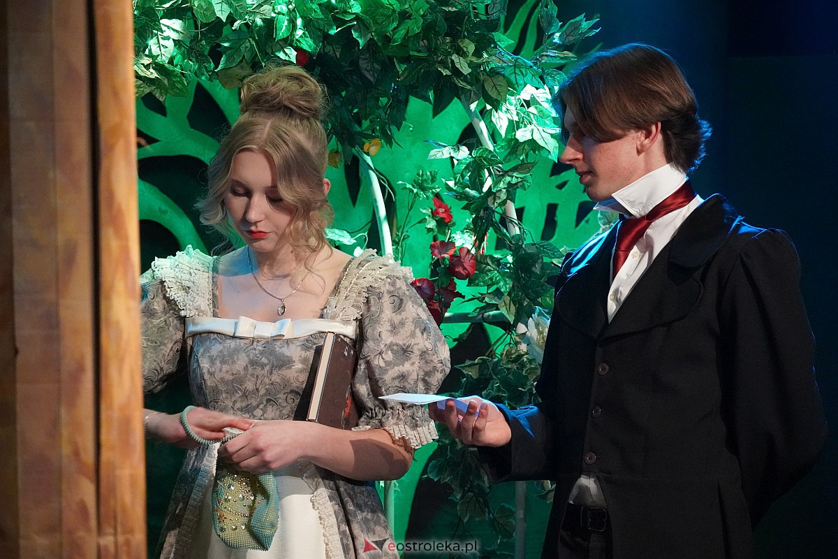 Spektakl “Pierwsza lepsza” w Klubie Oczko [23.02.2024] - zdjęcie #12 - eOstroleka.pl