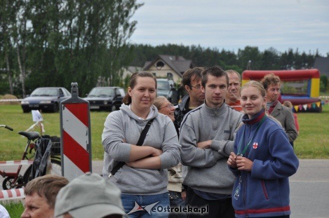 Olszewo Borki: Festyn rodzinny promujący wolontariat (12.VI.2011) - zdjęcie #5 - eOstroleka.pl
