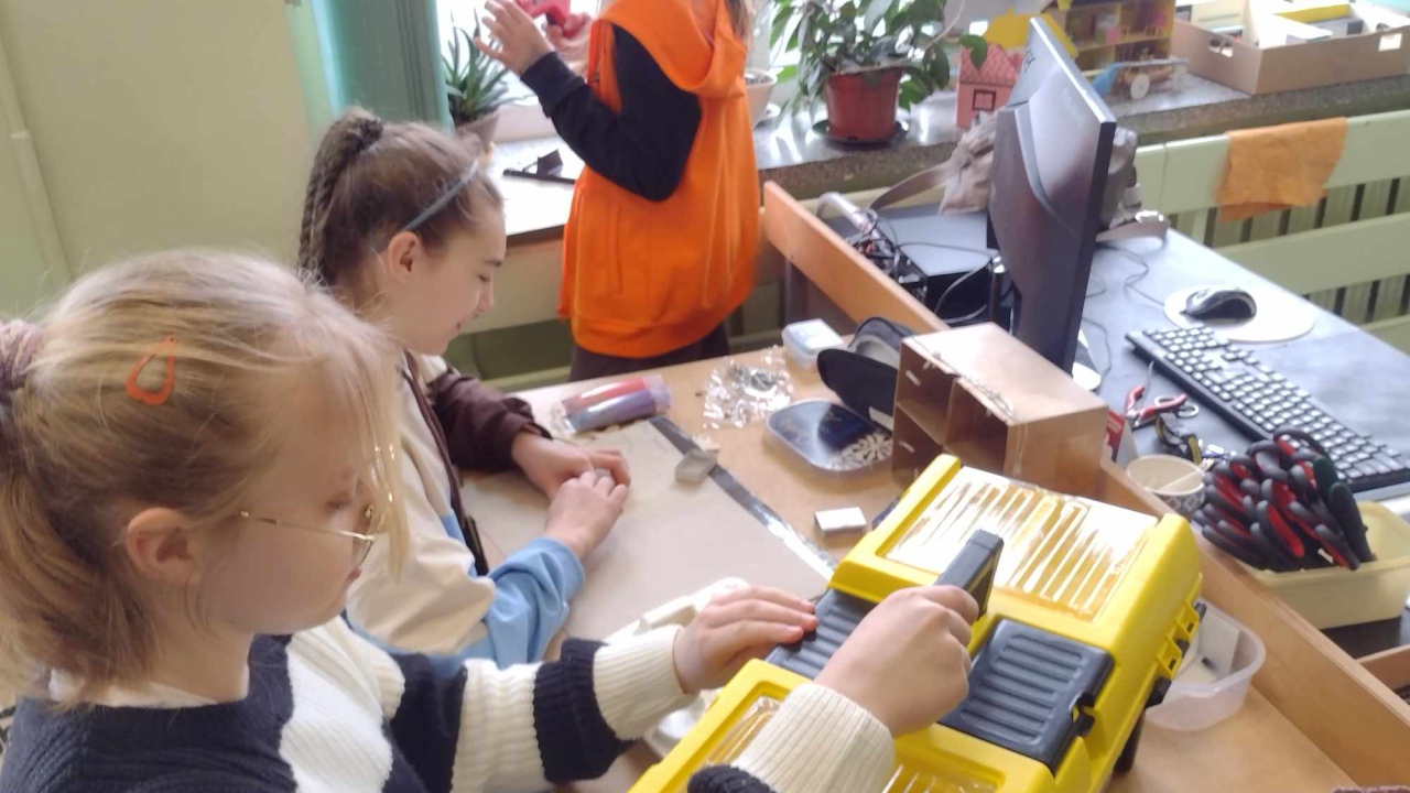 Laboratorium przyszłości w SP 10 [24.02.2024] - zdjęcie #1 - eOstroleka.pl