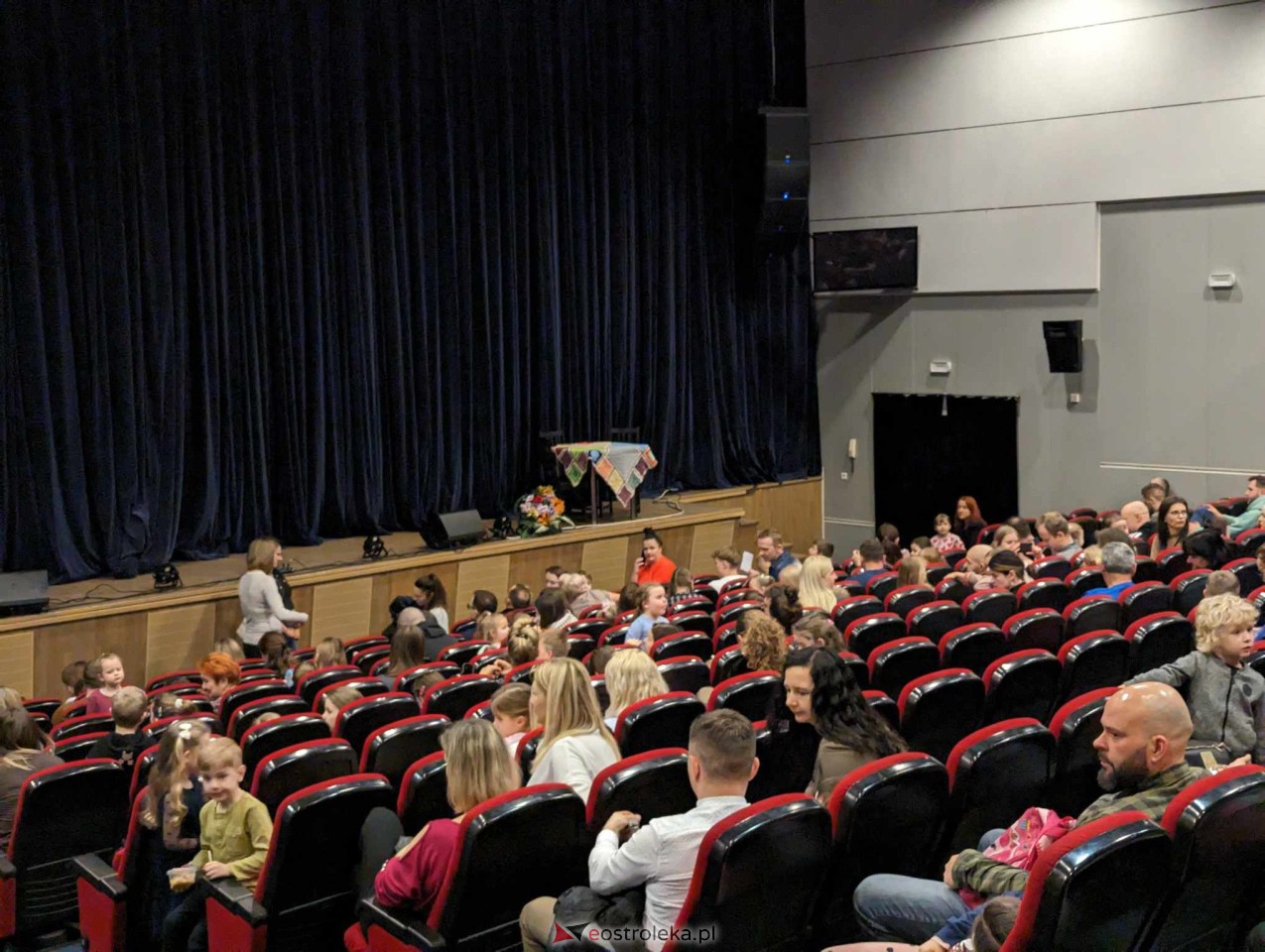 Spektakl O Jasiu, Małgosi i chatce z łakoci [25.02.2024] - zdjęcie #15 - eOstroleka.pl