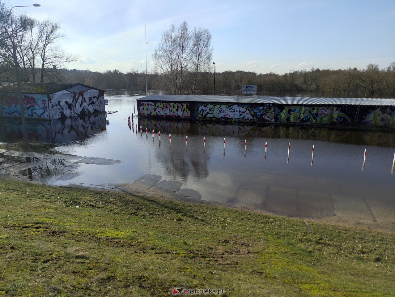 Wysoki stan rzeki Narew [25.02.2024] - zdjęcie #35 - eOstroleka.pl