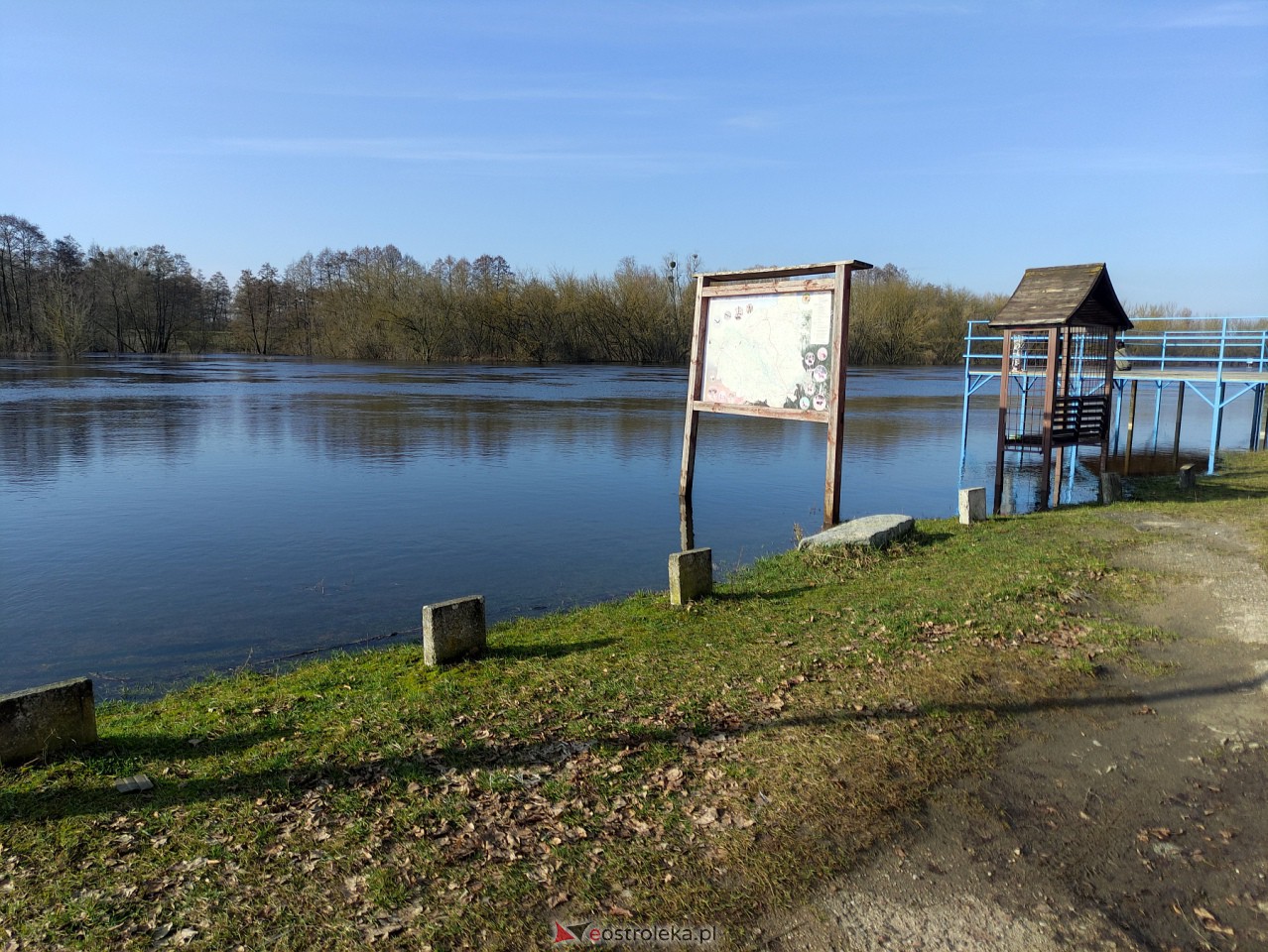 Wysoki stan rzeki Narew [25.02.2024] - zdjęcie #29 - eOstroleka.pl