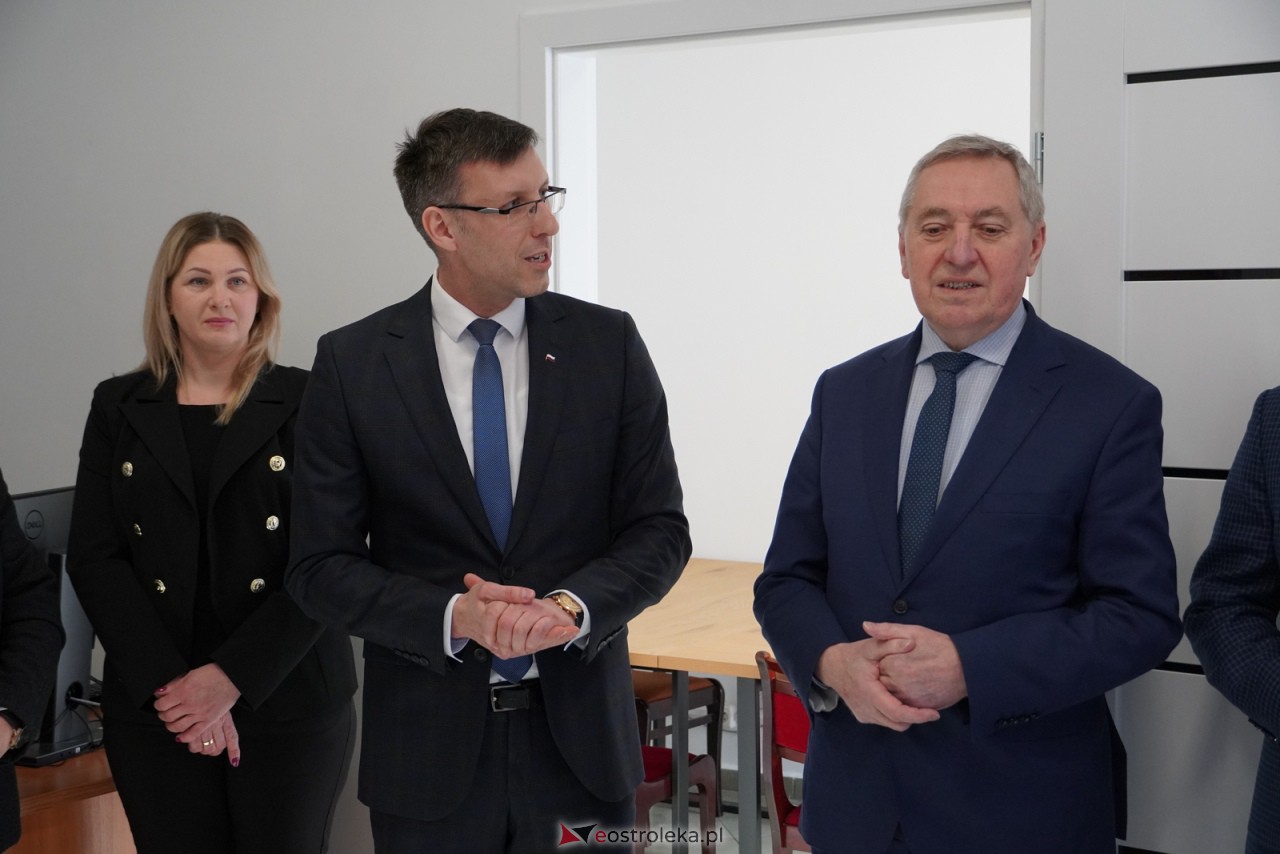 Uroczyste otwarcie Biura poselskiego Marcina Grabowskiego w Ostrołęce [ZDJĘCIA] - zdjęcie #11 - eOstroleka.pl