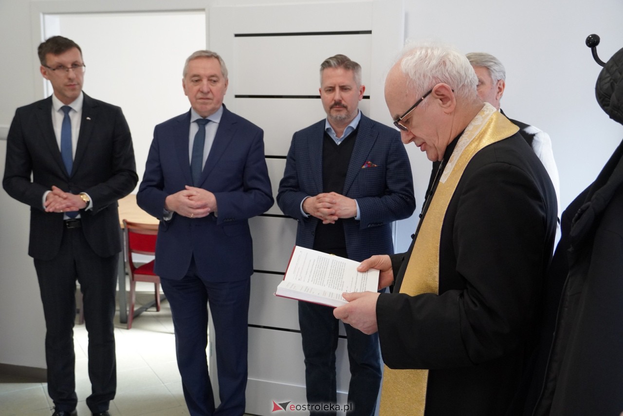 Uroczyste otwarcie Biura poselskiego Marcina Grabowskiego w Ostrołęce [ZDJĘCIA] - zdjęcie #8 - eOstroleka.pl