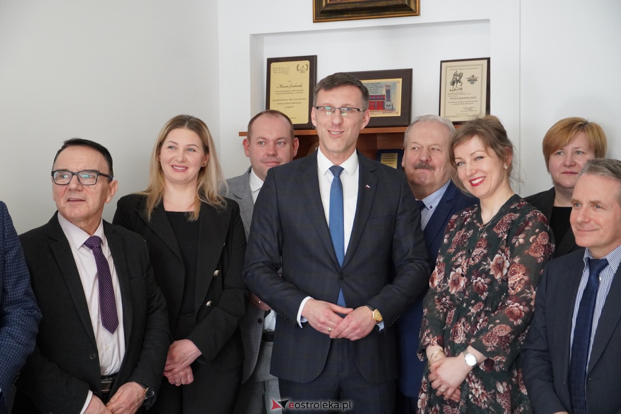 Uroczyste otwarcie Biura poselskiego Marcina Grabowskiego w Ostrołęce [ZDJĘCIA] - zdjęcie #4 - eOstroleka.pl