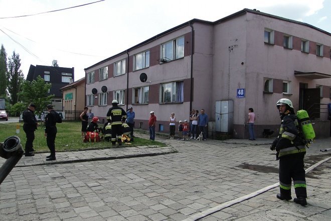Pożar na Sienkiewicza (13.06.2011) - zdjęcie #2 - eOstroleka.pl