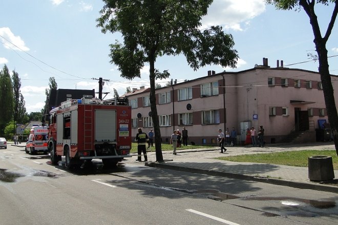 Pożar na Sienkiewicza (13.06.2011) - zdjęcie #8 - eOstroleka.pl
