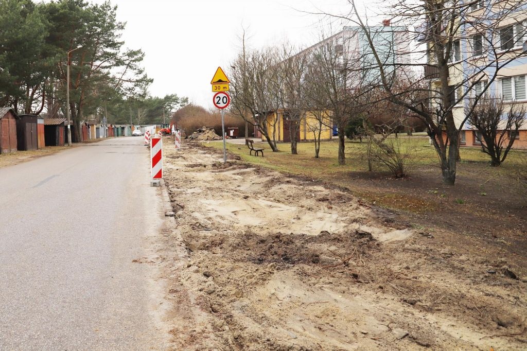 Budujemy ścieżkę pieszo-rowerową przy ulicy Modrzejewskiej - zdjęcie #5 - eOstroleka.pl