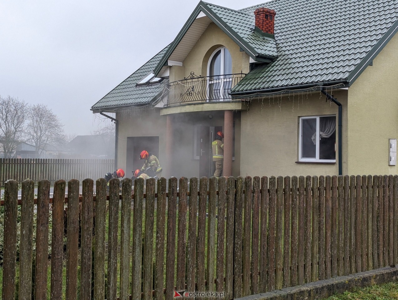 Pożar przy ulicy kolejowej w Ostrołęce [28.02.2024] - zdjęcie #4 - eOstroleka.pl