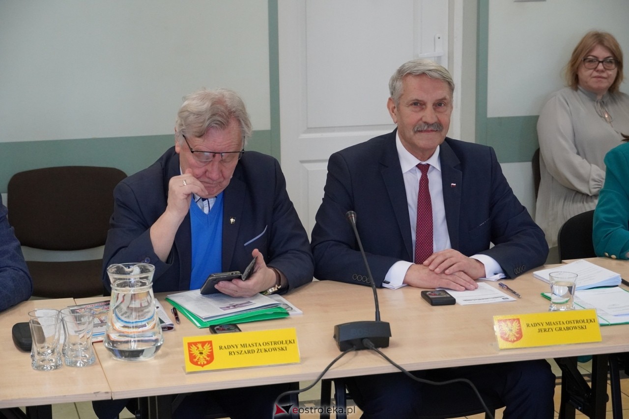Sesja Rady Miasta Ostrołęki [29.02.2023] - zdjęcie #6 - eOstroleka.pl