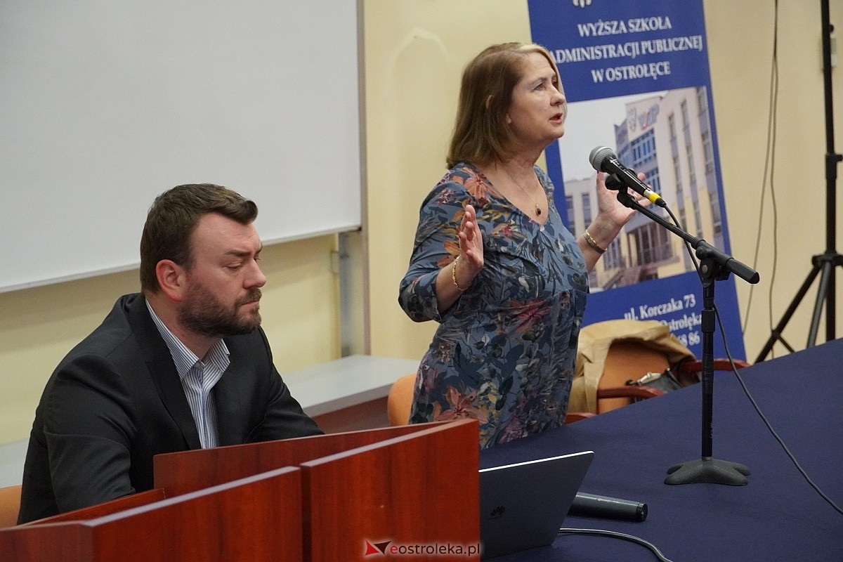 Sympozjum Dezinformacja obrazem w Wyższej Szkole Administracji Publicznej w Ostrołęce [29.02.2024] - zdjęcie #19 - eOstroleka.pl
