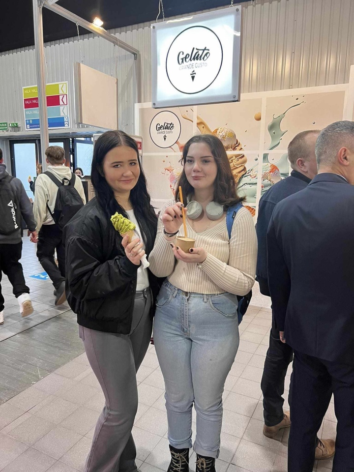 Słodkie inspiracje - uczniowie ZSZ 4 w Ostrołęce na targach Expo Sweet - zdjęcie #17 - eOstroleka.pl