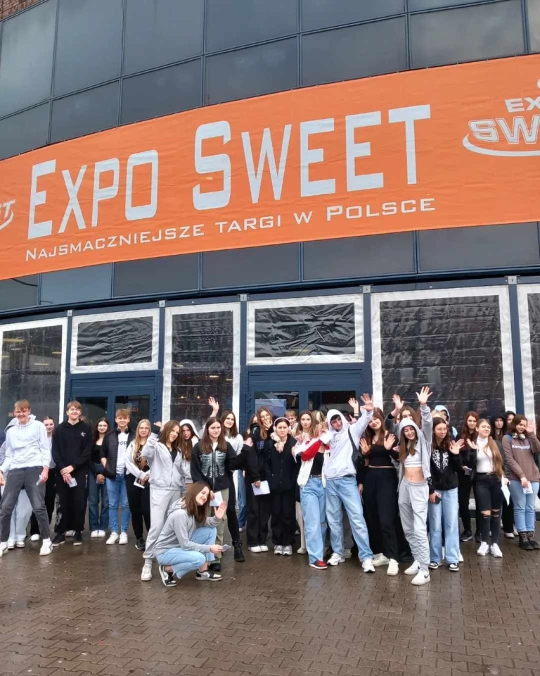 Słodkie inspiracje - uczniowie ZSZ 4 w Ostrołęce na targach Expo Sweet - zdjęcie #10 - eOstroleka.pl