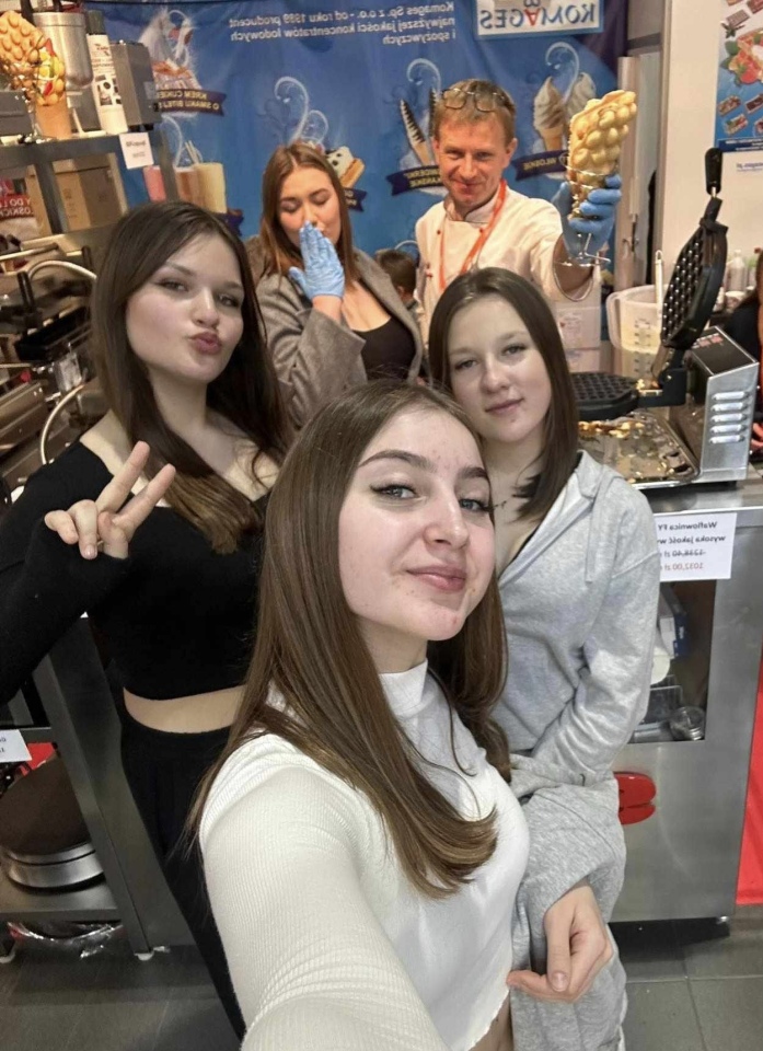 Słodkie inspiracje - uczniowie ZSZ 4 w Ostrołęce na targach Expo Sweet - zdjęcie #9 - eOstroleka.pl