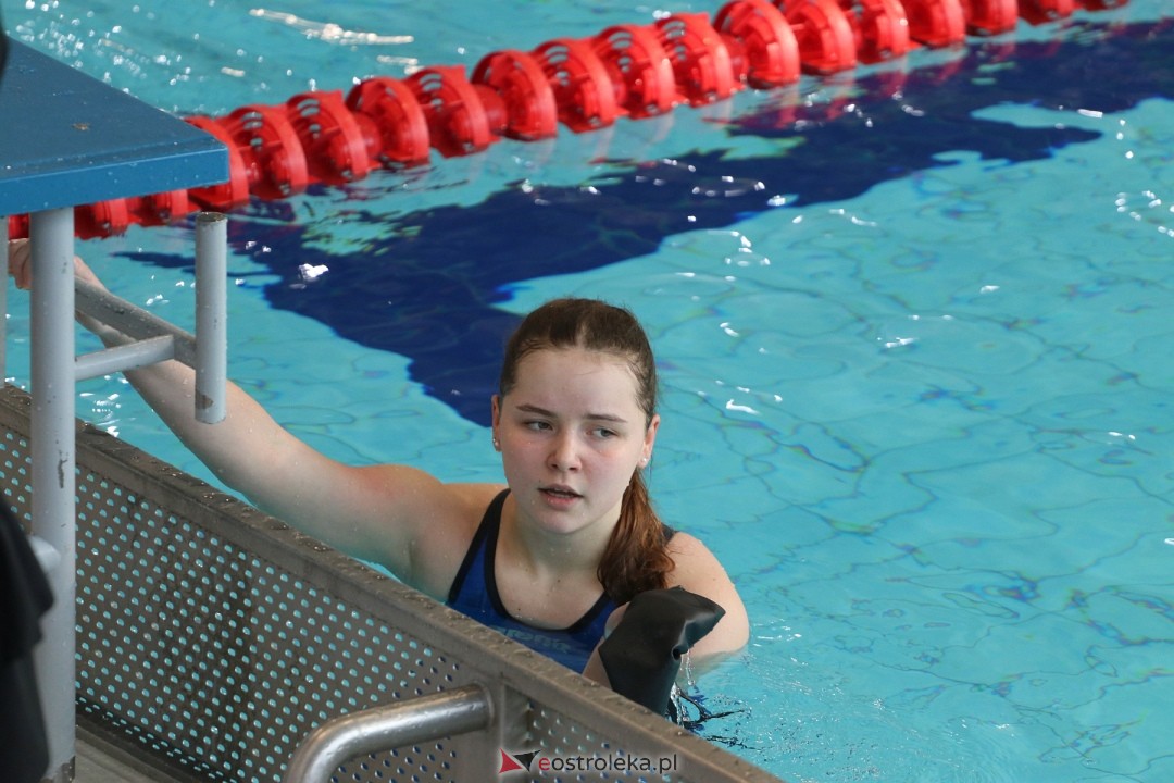 Zawody pływackie w Ostrołęce [03.03.2024] - zdjęcie #15 - eOstroleka.pl