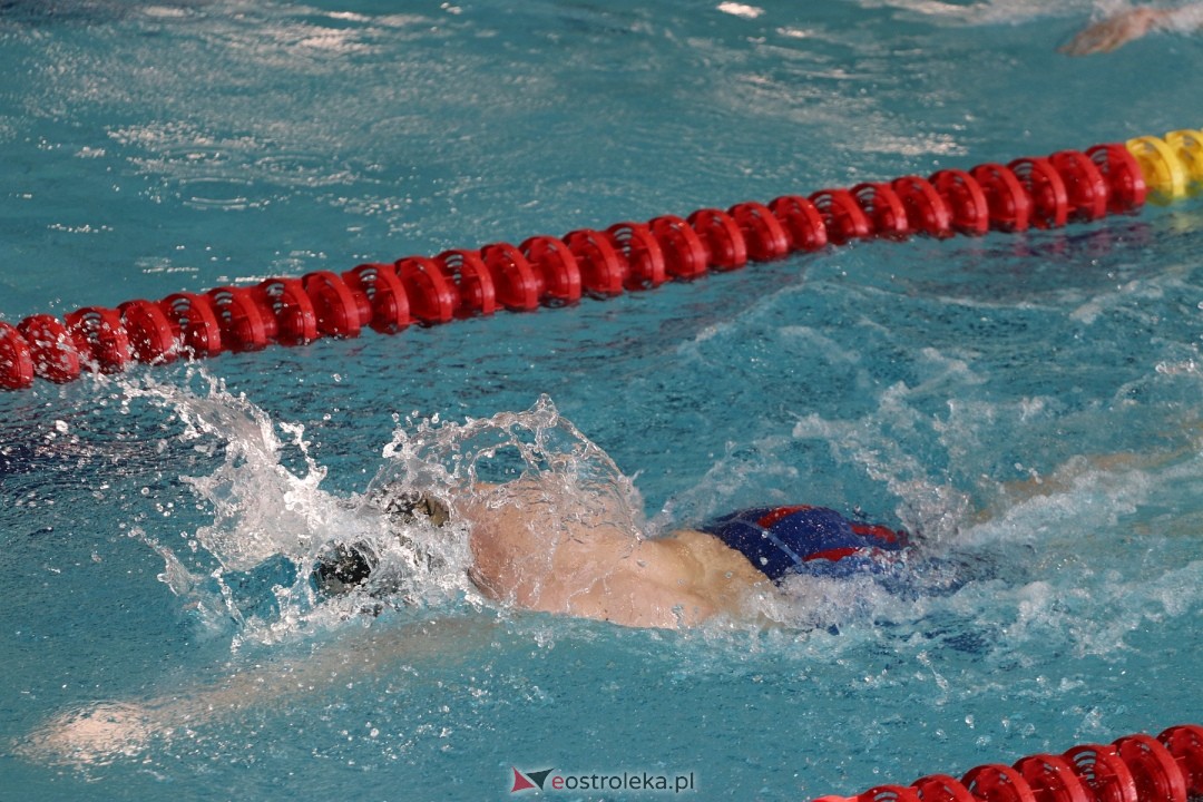 Zawody pływackie w Ostrołęce [03.03.2024] - zdjęcie #7 - eOstroleka.pl