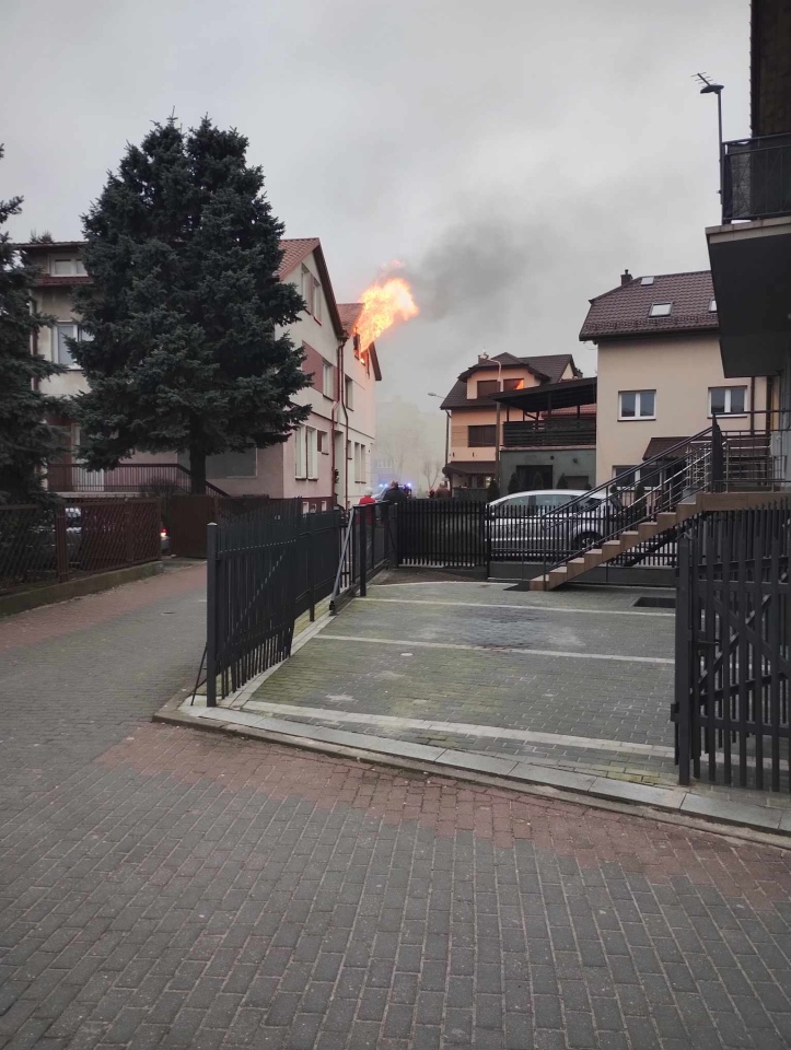 Pożar domu w centrum Ostrołęki [4.03.2024] - zdjęcie #20 - eOstroleka.pl