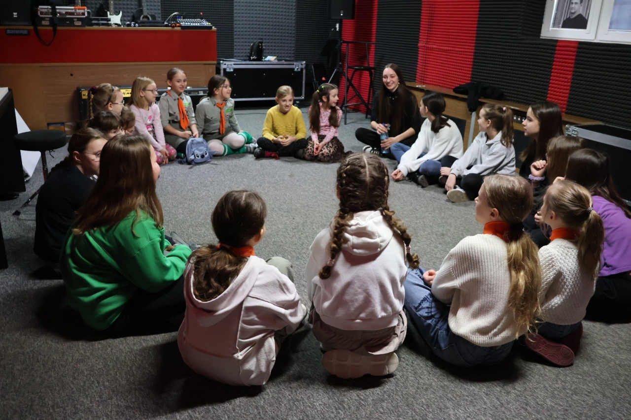 Warsztaty wokalne z Mają Walentynowicz, finalistką The Voice Of Poland w Goworowie - zdjęcie #4 - eOstroleka.pl