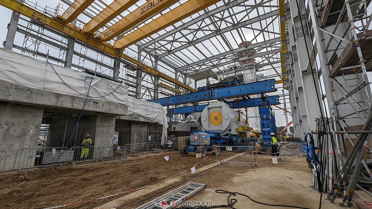 Budowa elektowni gazowej w Ostrołęce - motaż głównego generatora [02.03.2024] - zdjęcie #14 - eOstroleka.pl