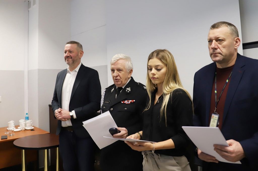 Młodzi ostrołęczanie znają się na bezpieczeństwie! Rozstrzygnięto konkurs wiedzy pożarniczej [06.03.2024] - zdjęcie #14 - eOstroleka.pl