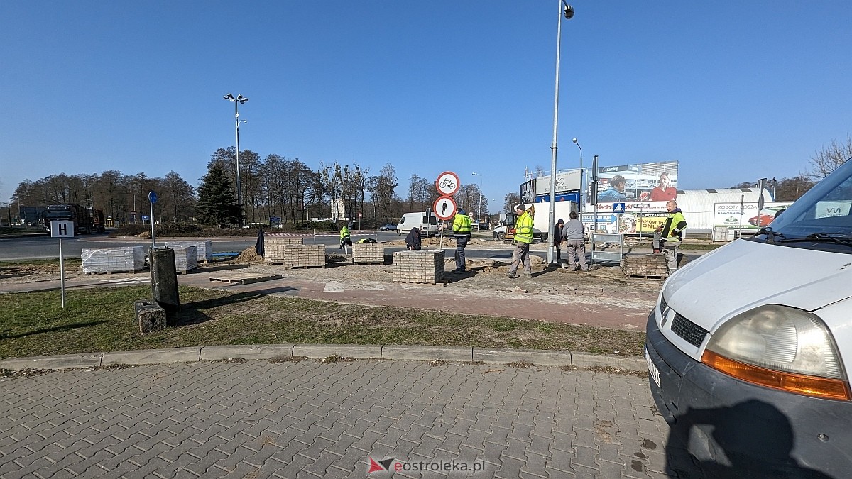 Przebudowa ronda Siemowita w Ostrołęce: Kierowcy muszą uzbroić się w cierpliwość [07.03.2024] - zdjęcie #12 - eOstroleka.pl