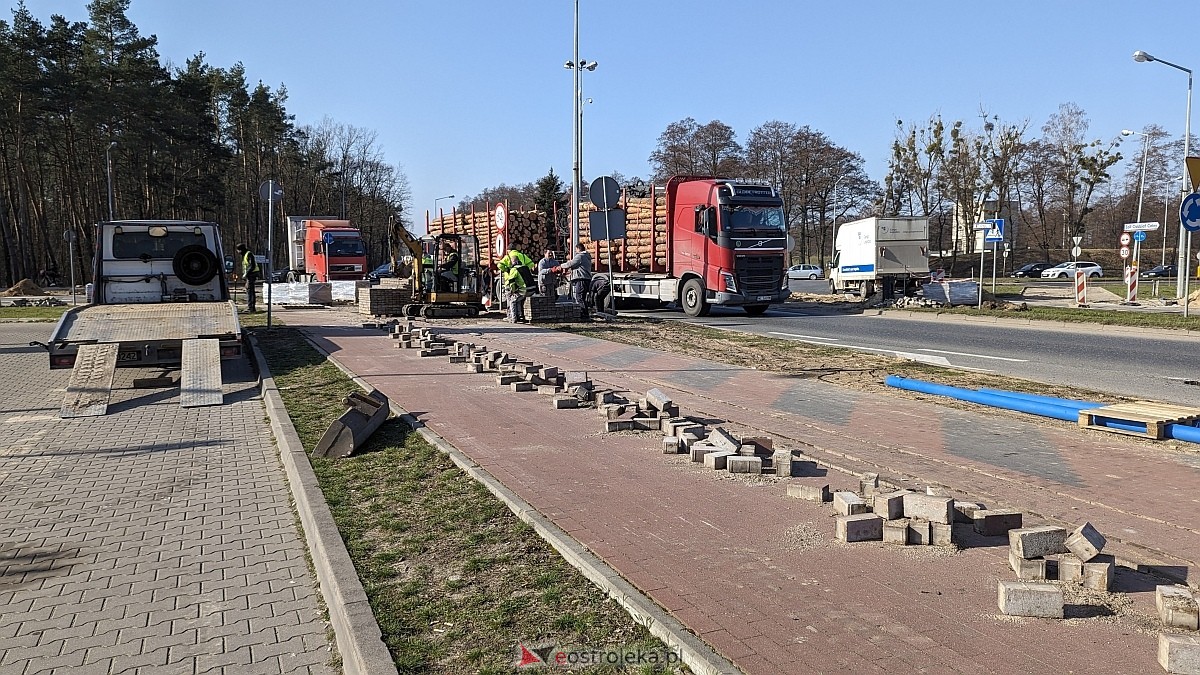 Przebudowa ronda Siemowita w Ostrołęce: Kierowcy muszą uzbroić się w cierpliwość [07.03.2024] - zdjęcie #6 - eOstroleka.pl