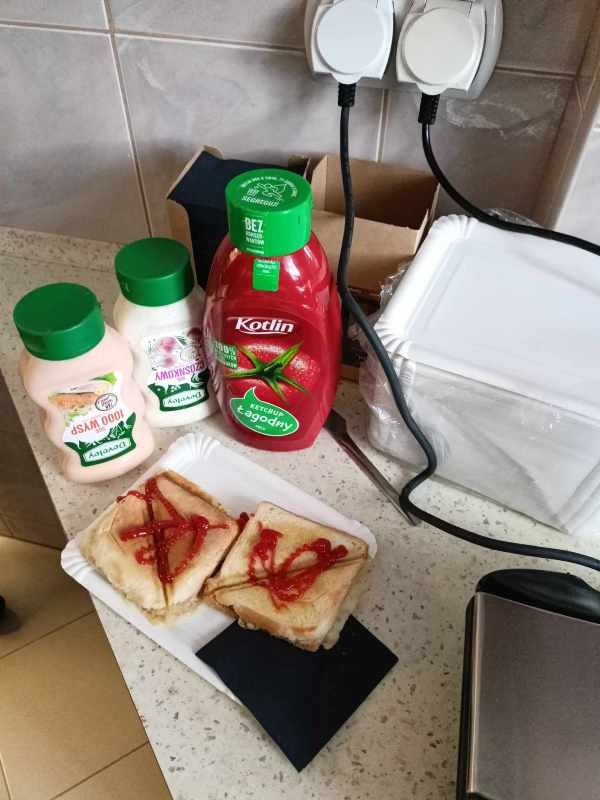 Nagroda z olimpiady w akcji: Sandwich Day hitem szkoły [07.03.2024] - zdjęcie #9 - eOstroleka.pl