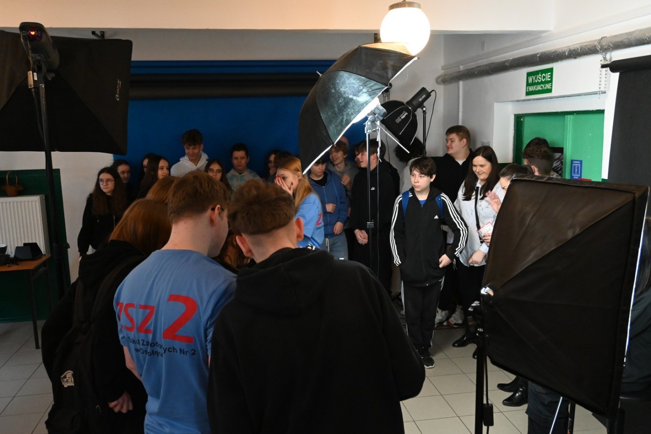 Czas zawodowców w ZSZ nr 2: Młodzież poznaje ofertę edukacyjną szkoły [07.03.2024] - zdjęcie #53 - eOstroleka.pl