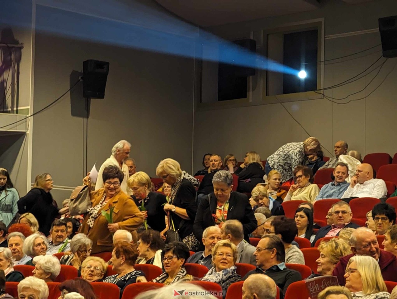 Koncert „Dla Ciebie śpiewałem…” [07.03.2024] - zdjęcie #40 - eOstroleka.pl