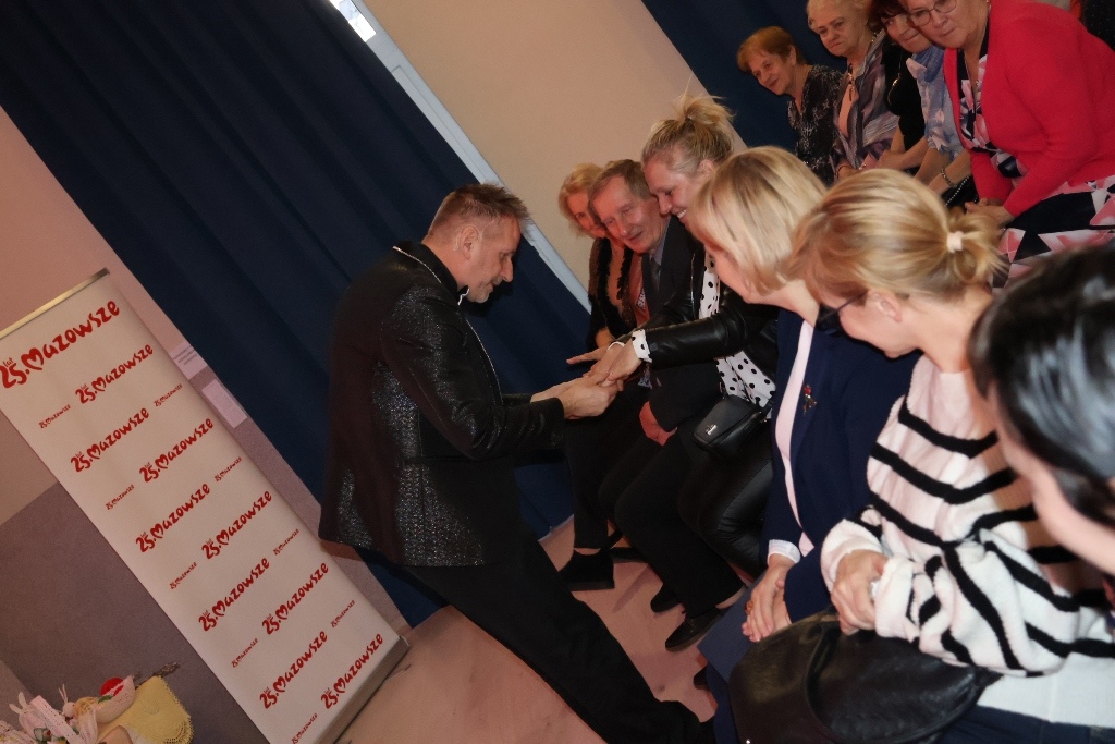 Magiczny Dzień Kobiet w Goworowie - zdjęcie #15 - eOstroleka.pl