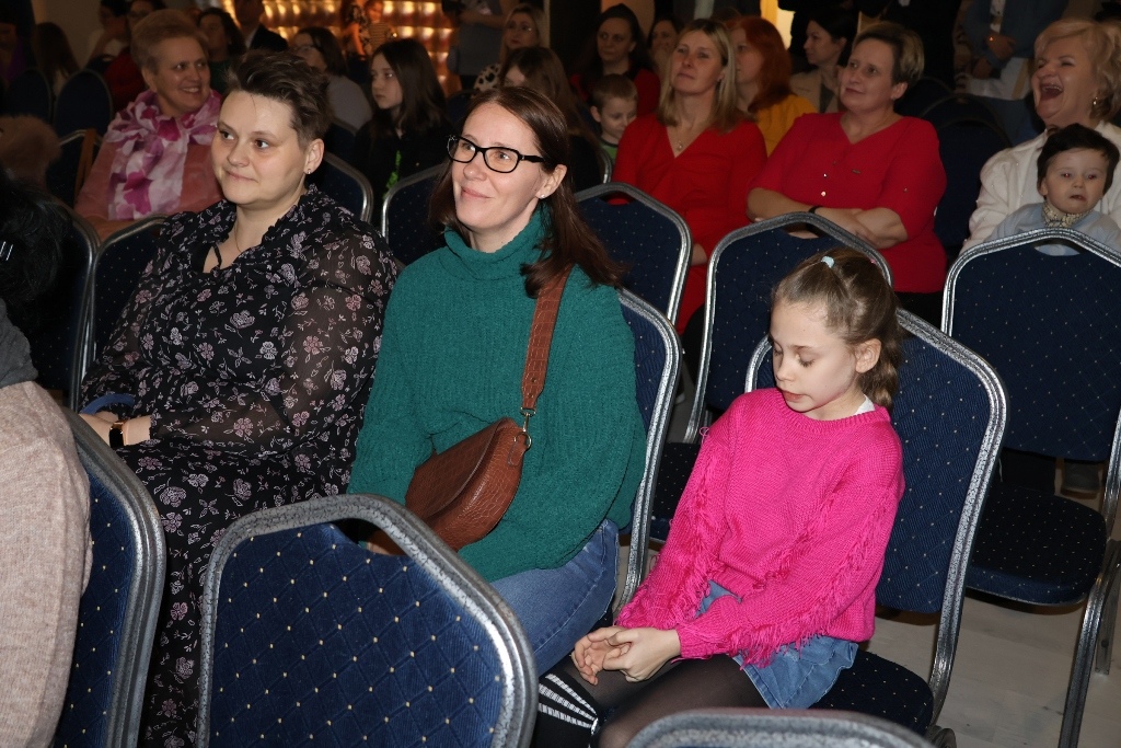 Magiczny Dzień Kobiet w Goworowie - zdjęcie #10 - eOstroleka.pl