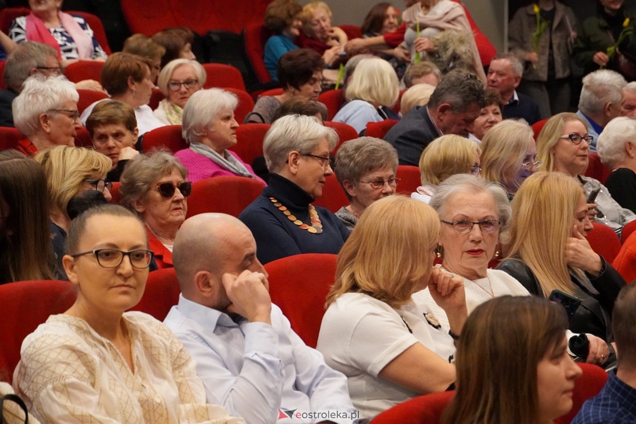 Koncert kameralny dla Pań w Ostrołęckim Centrum Kultury [9.03.2024] - zdjęcie #139 - eOstroleka.pl