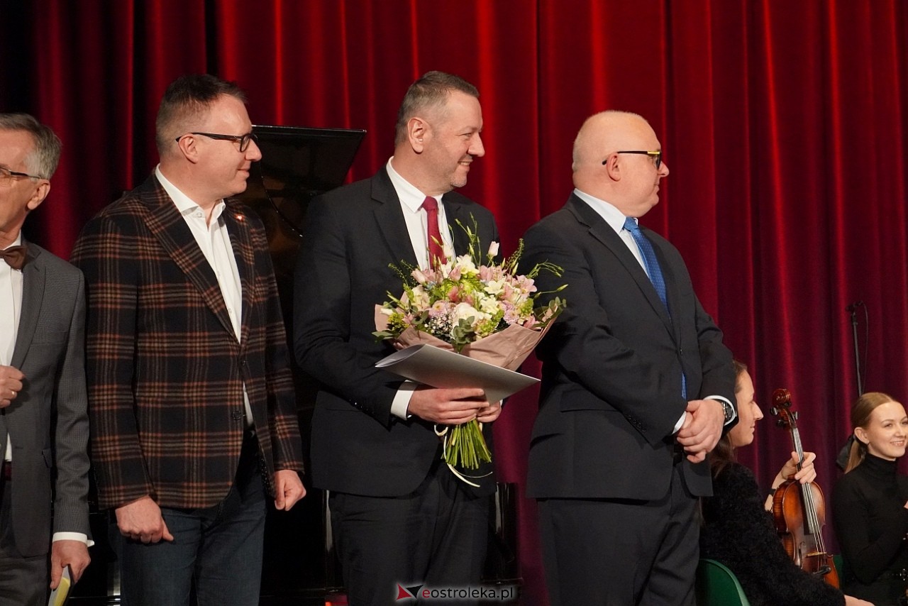 Koncert kameralny dla Pań w Ostrołęckim Centrum Kultury [9.03.2024] - zdjęcie #117 - eOstroleka.pl