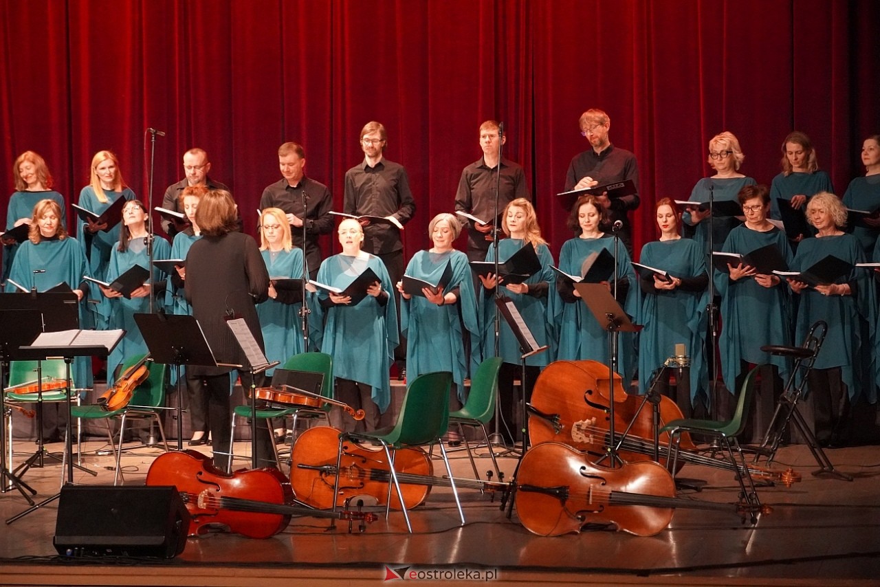 Koncert kameralny dla Pań w Ostrołęckim Centrum Kultury [9.03.2024] - zdjęcie #69 - eOstroleka.pl