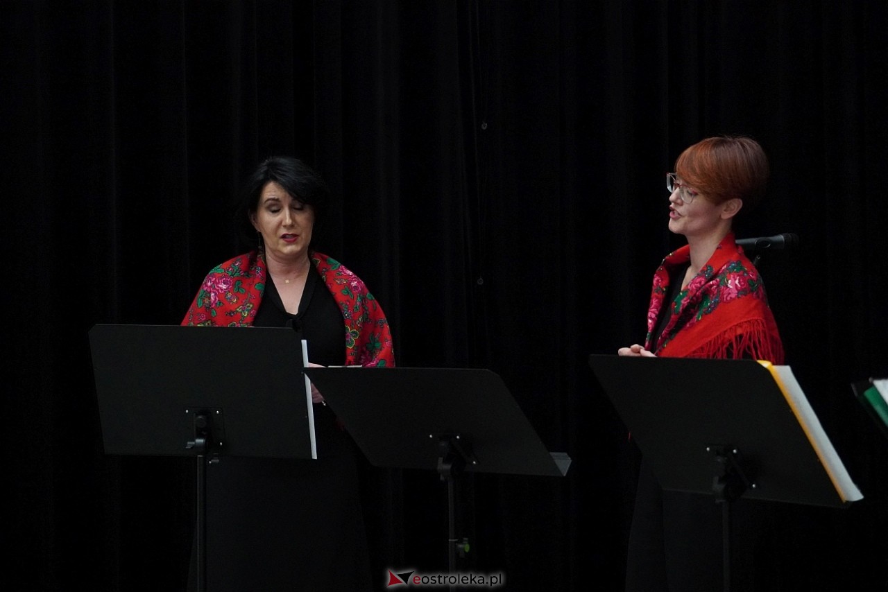 Koncert grupy wokalnej Trzecie zwrotki w MKK [10.03.2024] - zdjęcie #8 - eOstroleka.pl