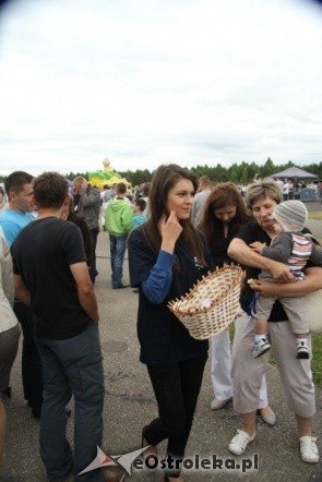 Piknik lotniczy w Grądach - 12.VI.2011(fot. M. Ślusarczyk) - zdjęcie #136 - eOstroleka.pl