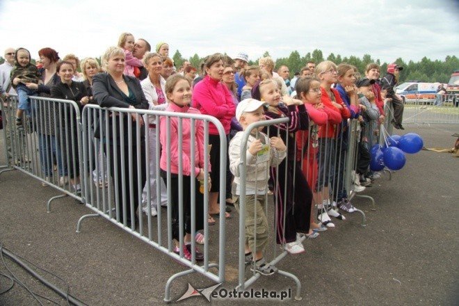 Piknik lotniczy w Grądach - 12.VI.2011(fot. M. Ślusarczyk) - zdjęcie #119 - eOstroleka.pl