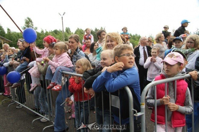 Piknik lotniczy w Grądach - 12.VI.2011(fot. M. Ślusarczyk) - zdjęcie #115 - eOstroleka.pl