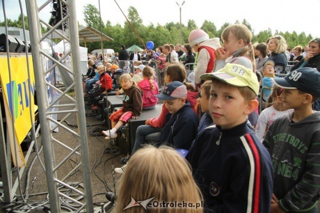 Piknik lotniczy w Grądach - 12.VI.2011(fot. M. Ślusarczyk) - zdjęcie #96 - eOstroleka.pl
