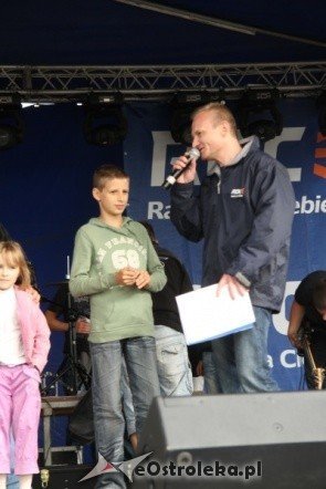 Piknik lotniczy w Grądach - 12.VI.2011(fot. M. Ślusarczyk) - zdjęcie #94 - eOstroleka.pl