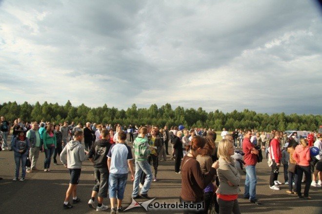 Piknik lotniczy w Grądach - 12.VI.2011(fot. M. Ślusarczyk) - zdjęcie #86 - eOstroleka.pl