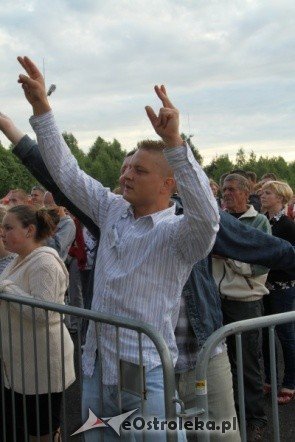 Piknik lotniczy w Grądach - 12.VI.2011(fot. M. Ślusarczyk) - zdjęcie #4 - eOstroleka.pl