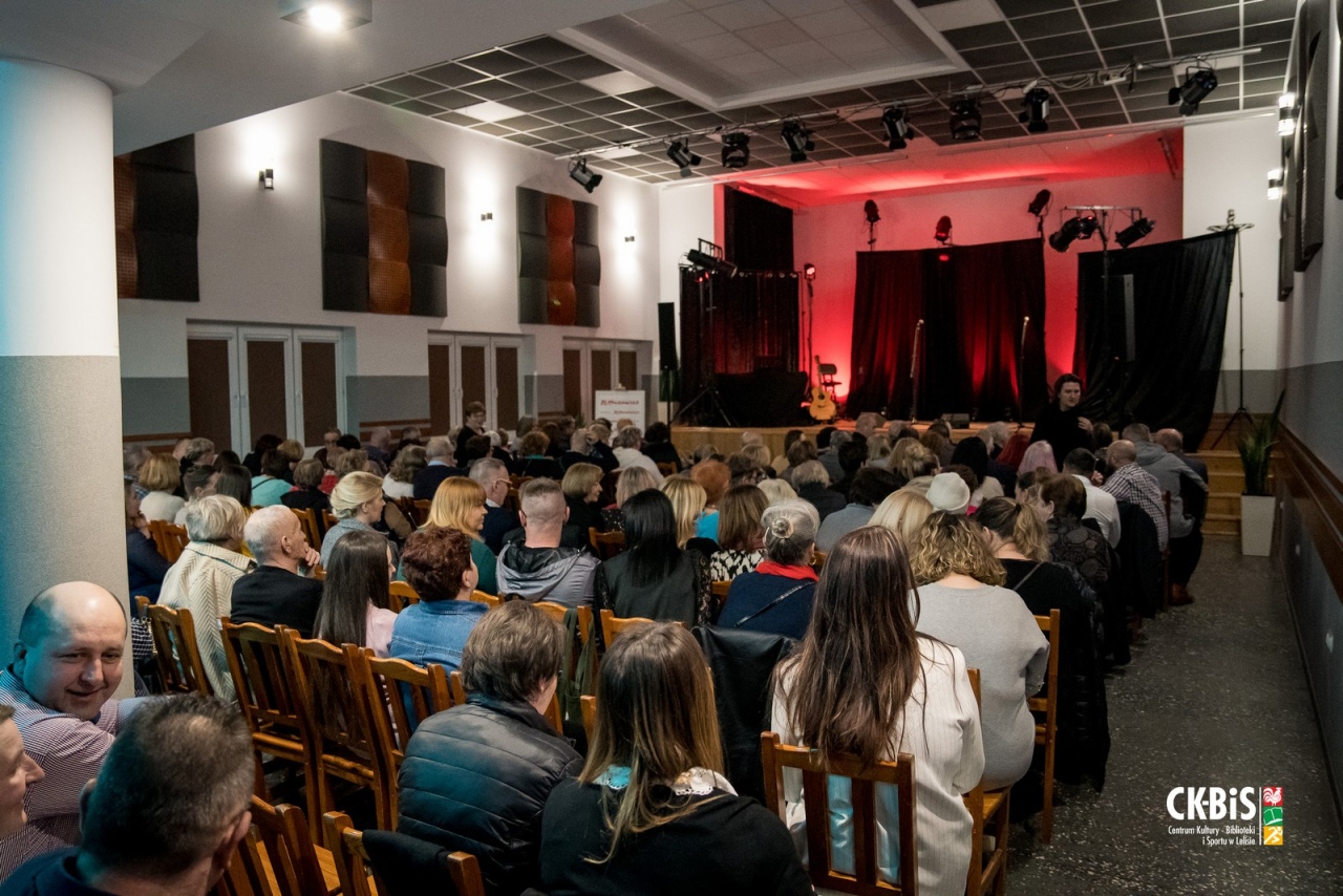 Dzień Kobiet w Lelisie i koncert Edyty Geppert [11.03.2024] - zdjęcie #65 - eOstroleka.pl