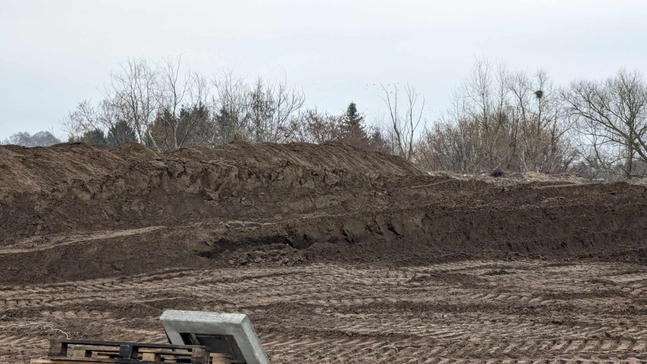 Niewybuch na stadionie [13.03.2024] - zdjęcie #10 - eOstroleka.pl