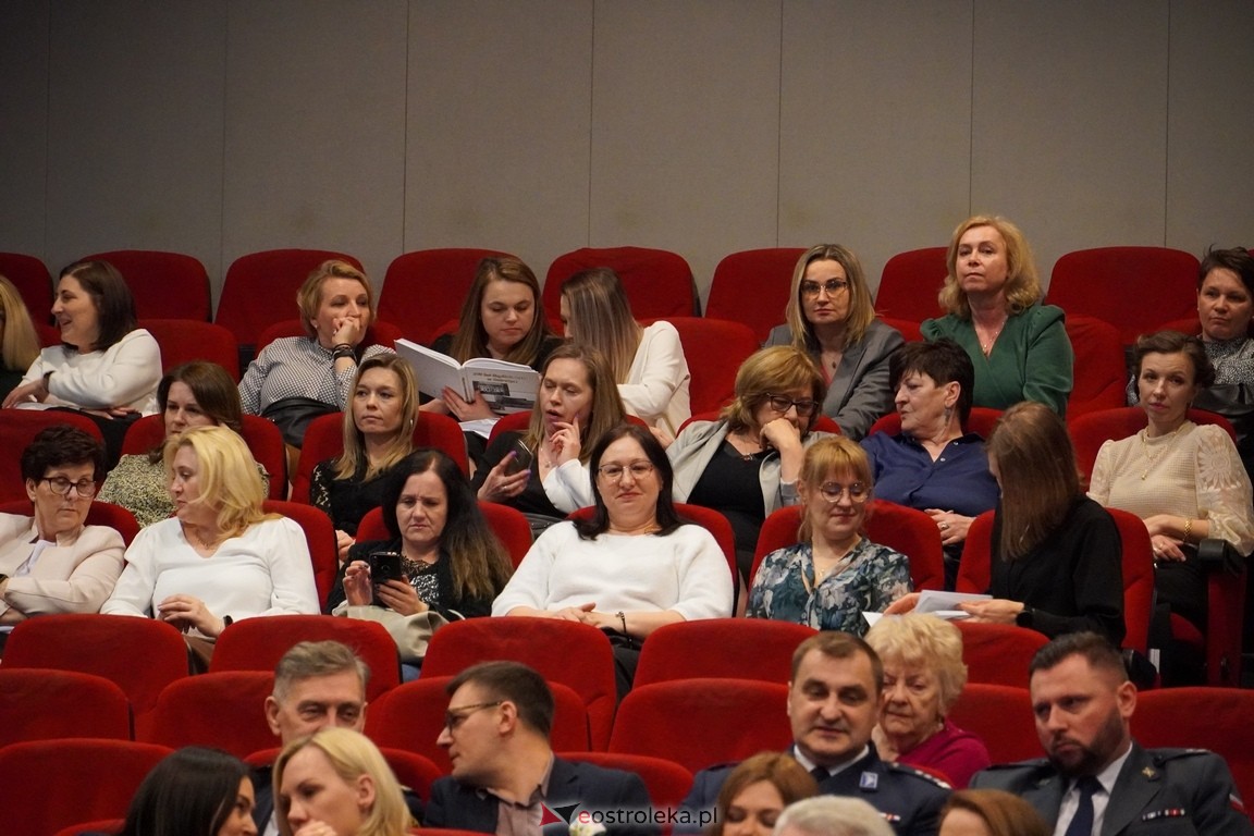 175. lecia Szpitalnictwa w Ostrołęce. Medale i odzanaczenia [14.03.2024] - zdjęcie #86 - eOstroleka.pl