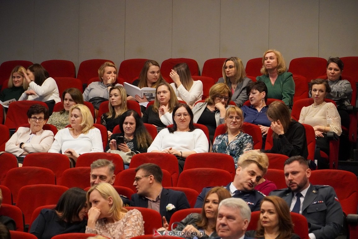 175. lecia Szpitalnictwa w Ostrołęce. Medale i odzanaczenia [14.03.2024] - zdjęcie #85 - eOstroleka.pl