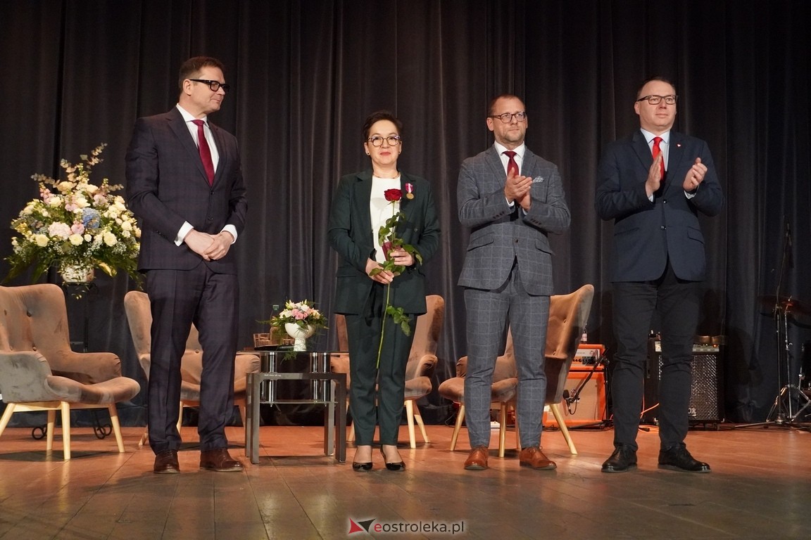 175. lecia Szpitalnictwa w Ostrołęce. Medale i odzanaczenia [14.03.2024] - zdjęcie #58 - eOstroleka.pl