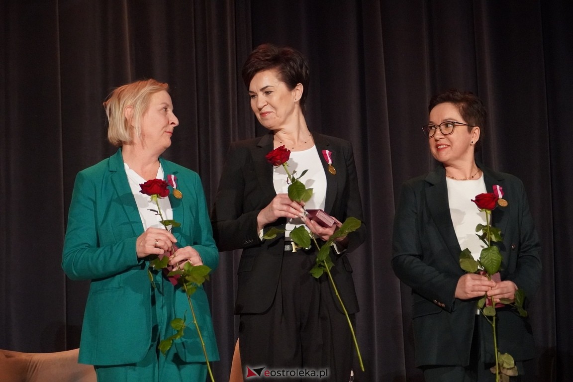 175. lecia Szpitalnictwa w Ostrołęce. Medale i odzanaczenia [14.03.2024] - zdjęcie #55 - eOstroleka.pl